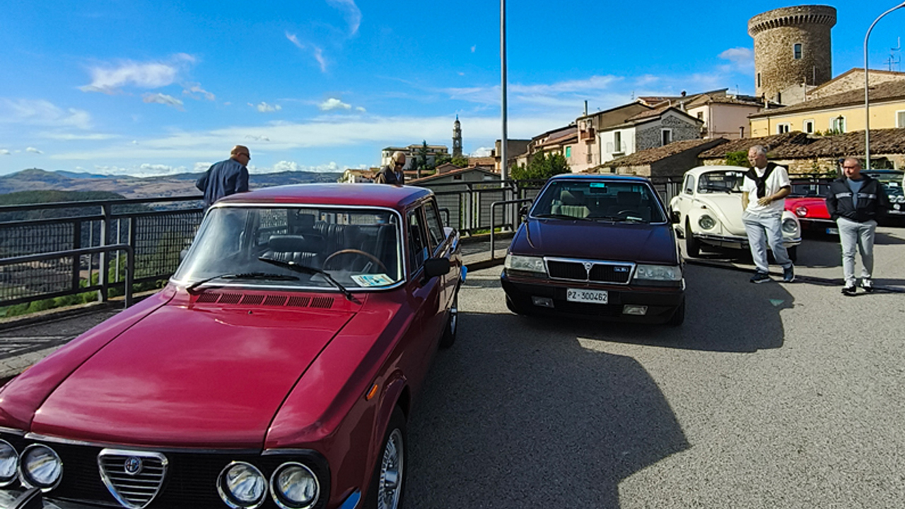 Alta_quota_Picerno_raduno_auto_storiche_Basilicata